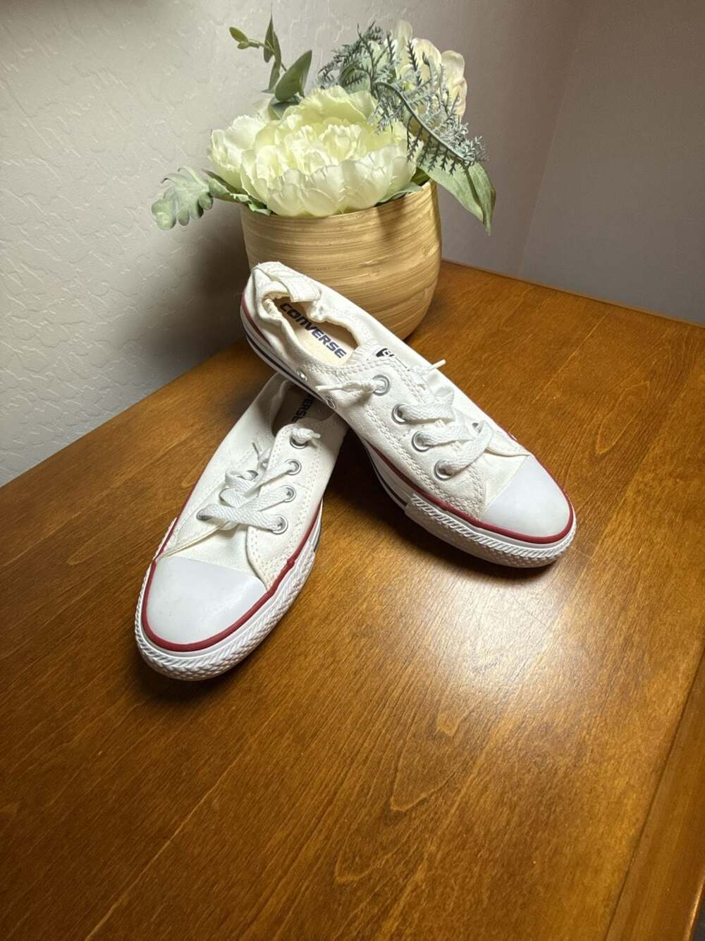 Converse Chuck Taylor All Star Madison Size 7 White Sneakers